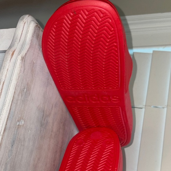 Adidas Red and White Adilette Slides- New without tag- retro! ♥️ - Picture 7 of 11
